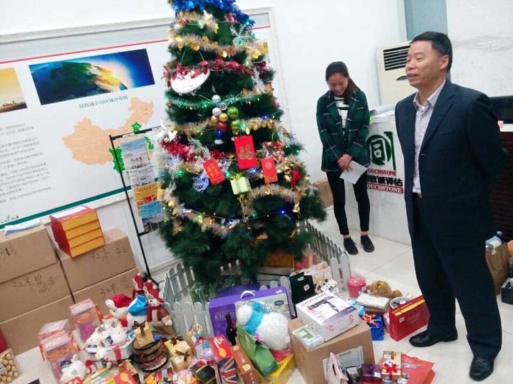 溫馨暖冬日，歡樂(lè)度圣誕